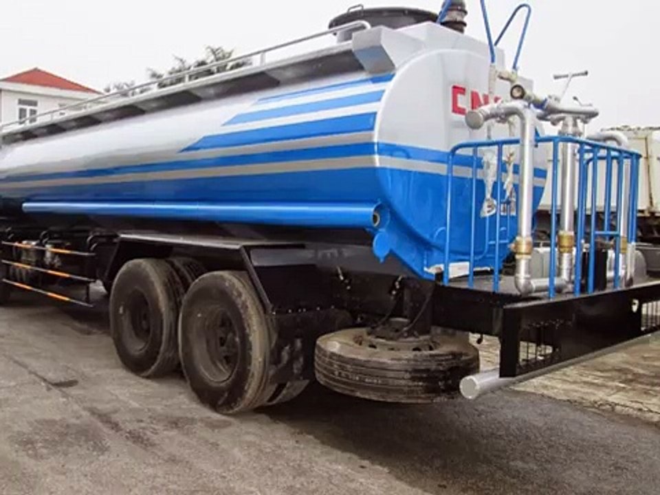 bán xe phun nước rửa đường hyundai,0946808366