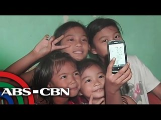 Selfie, hinirang na 'word of the year' ng bansa