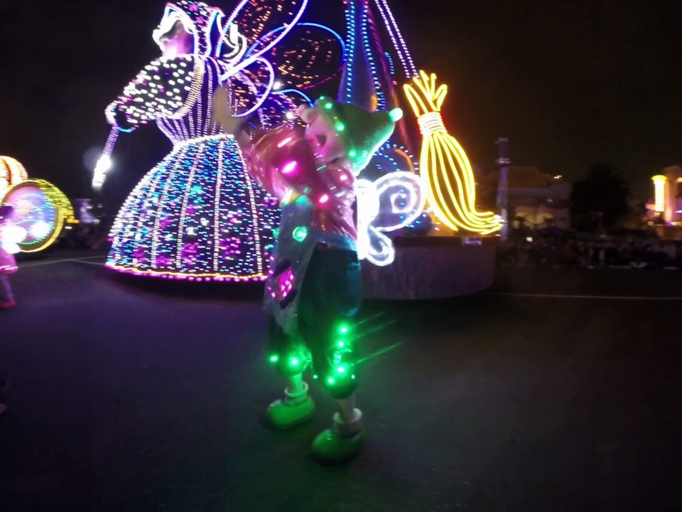 Parade 2