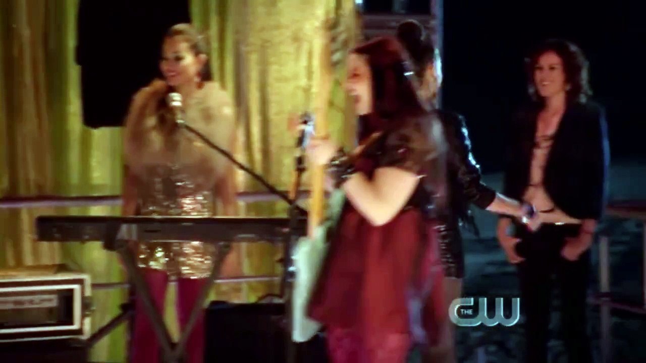 90210 Adrianna & Gia - Chapter 2 (She is)