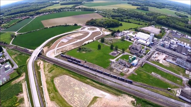 Vue aerienne avec drone de la desserte industrielle de la CC2V à Ribécourt-Dreslincourt