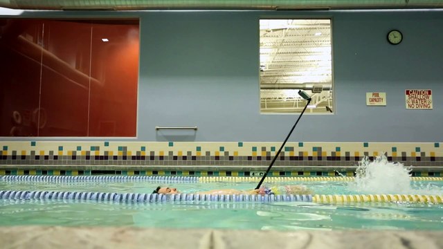 Les dangers des perches à Selfies... Hilarant !