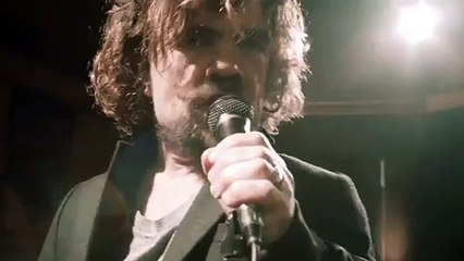 Tyrion Lannister en mode crooner avec Coldplay
