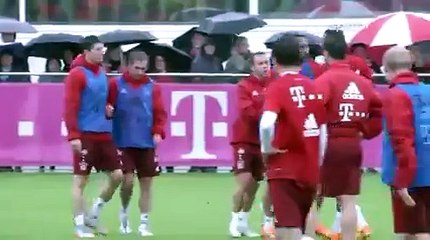 Boateng & Lewandowski fight at FC Bayern Training