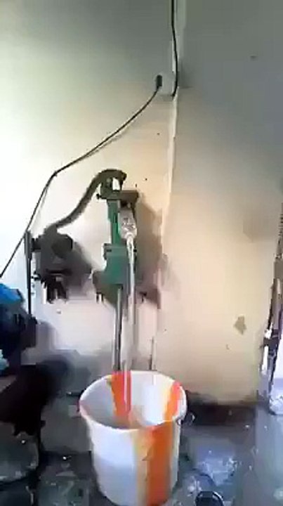 -- پاکستانی جُکاڑ دیکھو بھائی ہاہاہاہاہا- Pakistani Engineering