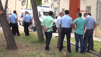 Adana Taşlı Saldırıda Beyni Hasar Gören Komiser Lojmanında İntihar Etti