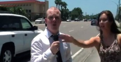 Canlı Yayında Muhabirin Başına Gelmeyen Kalmadı