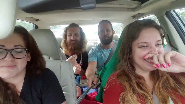 When a Car singalong goes terribly wrong : crazy car crash