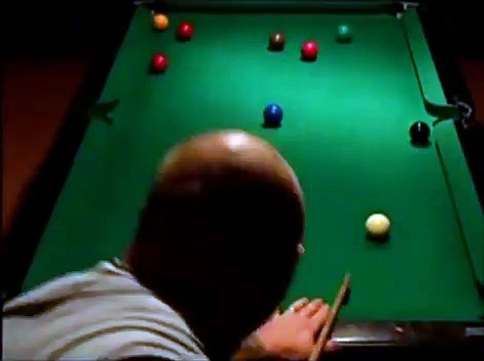 Nasty farting during a game of snooker