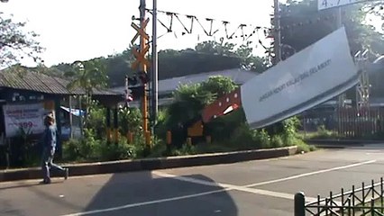 Indonesian Railway - Giant Cleaver