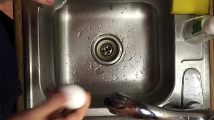 How to Peel Boiled Egg - Amazing Trick