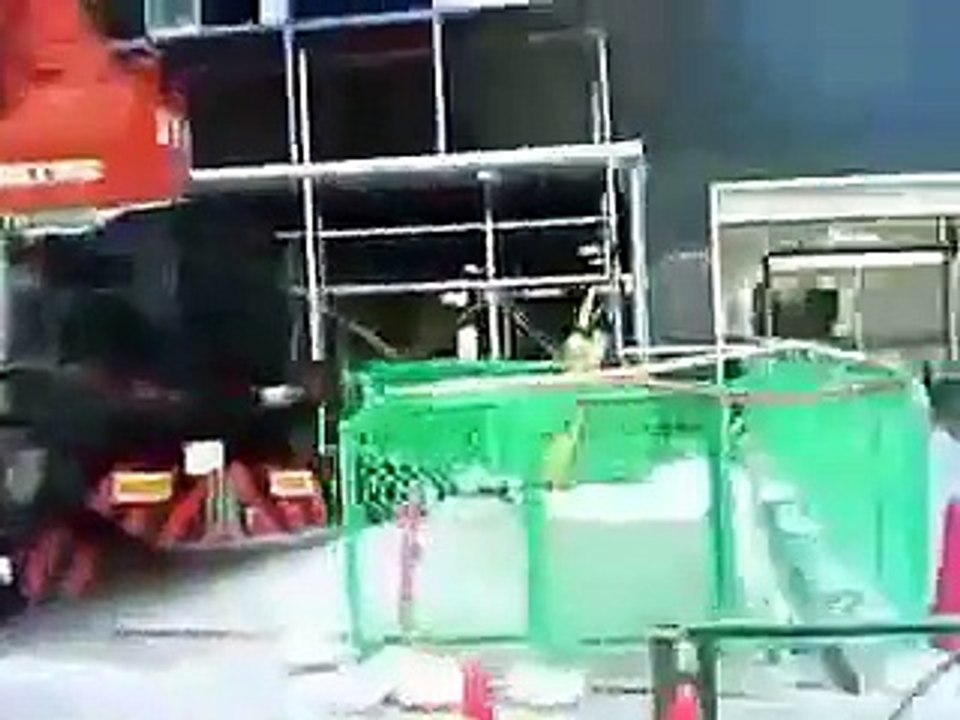 青山屋台村の昼と乃木坂への道