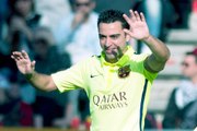 Relembre belos gols de Xavi pelo Barcelona