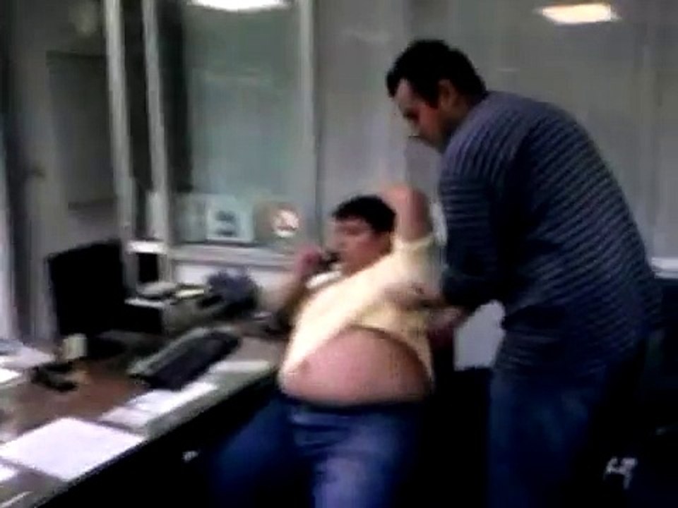 Gordo Jose Luis Sin Camisa