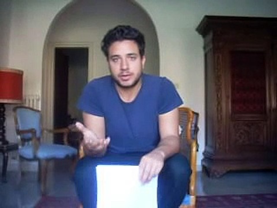 An easy way to learn foreign languages (with captions in English and Spanish)