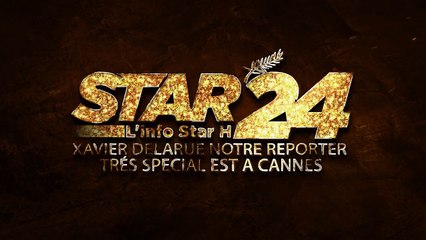 Xavier Delarue "Reporter Très Spécial" - "J'ai testé pour vous le canapé nautique" - Festival de Cannes 2015