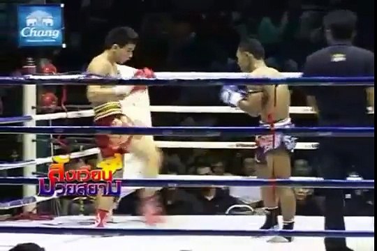 Sagetdao Petpayathai vs Saenchai Sinbi Muaythai @ Lumpinee 9.12.11