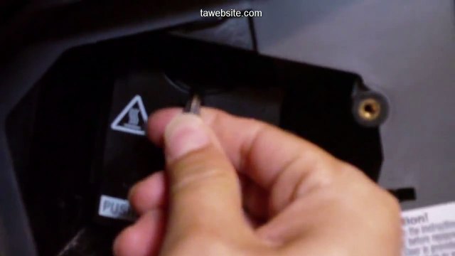 Sony SXRD Rear Projection TV Repair - How to Replace a Lamp in a Sony TV XL-5100 Bulb Replacement