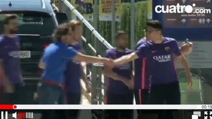 Pique laughs about Luis Suarez