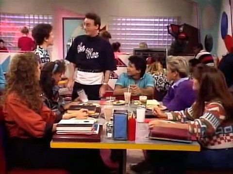 Salvados Por La Campana 1x17 Audio Latino 2-2