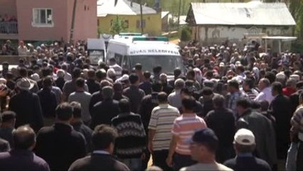 Otomobilin Gölete Düşmesi - Hayatını Kaybeden 5 Kişi Toprağa Verildi