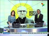 Salvadoreños visitan cripta de Monseñor Romero para agradecer favores