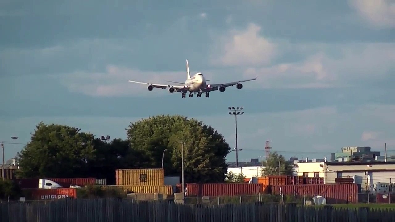 Atterrissage à Montréal YUL ~ Royal Air Maroc   Boeing 744 [CN-RGA] ~ Landing in Montreal YUL