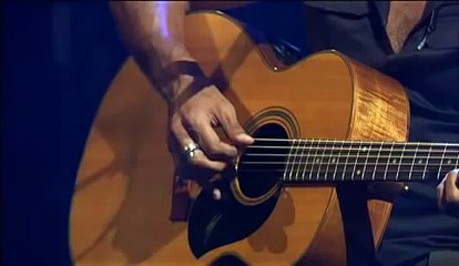 Ligabue - Sono qui per l'amore