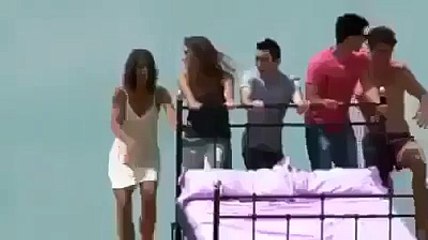 Feeling Lonely, How Much_22?syndication=228326