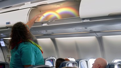 Les consignes de sécurité en avion avec des mèmes