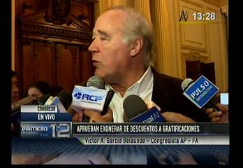 “Si Gobierno observa ley de gratificaciones, se disparará a los pies”