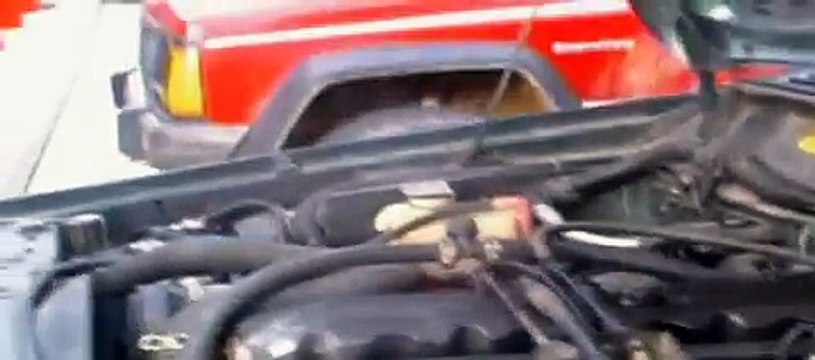 Cleaning the throttle body in Jeep Cherokee