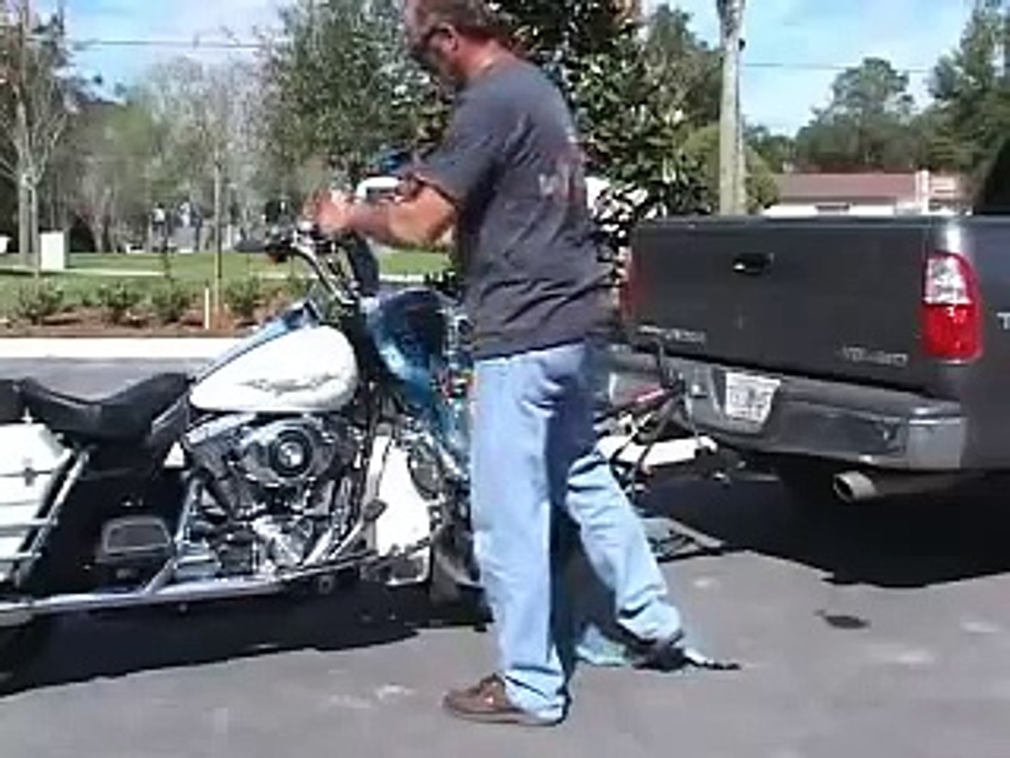 Undertaker Motorcycle Trailing System - Harley Davidson
