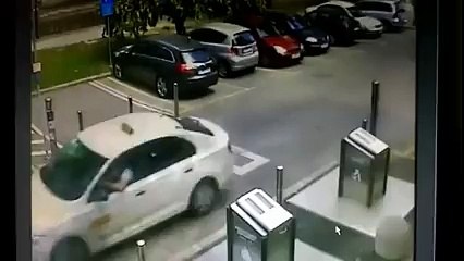 Ce qui lui Arrive sur son Vélo est Trop drôle !