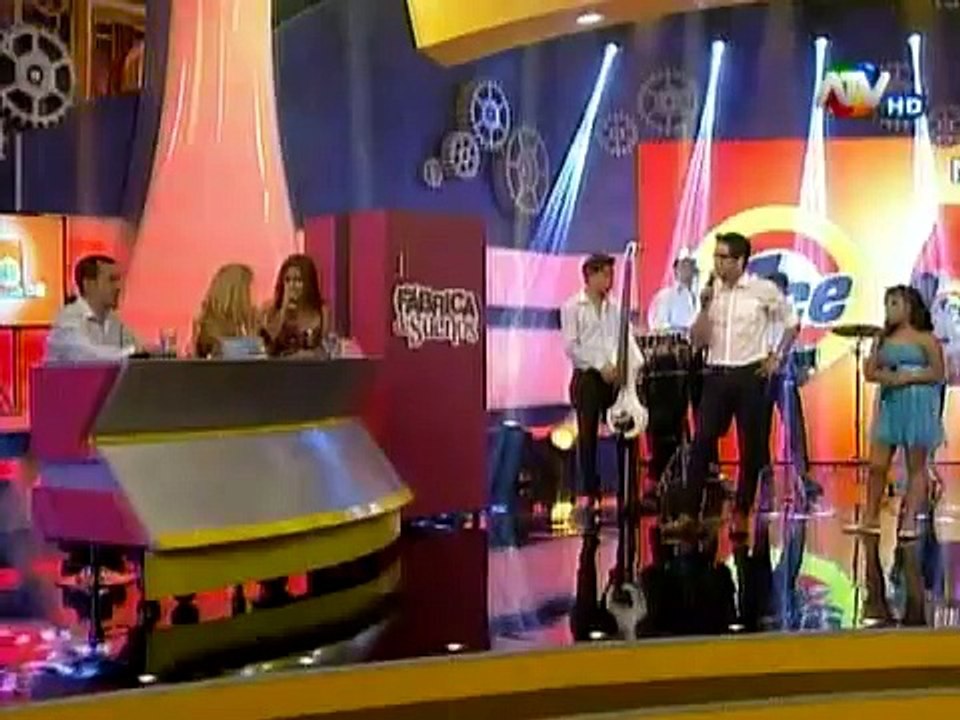 Milett Figueroa canta Diganle