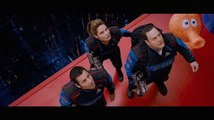 Adam Sandler, Kevin James, Michelle Monaghan Battle PIXELS (Trailer #3)