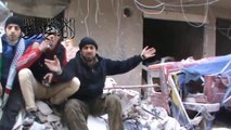 الدمار في مخيم اليرموك بدمشق ورأي الناس بالنظام السوري