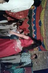 Desi Girl Weding Dance 2015 Band Kamray me Pyar karaingy