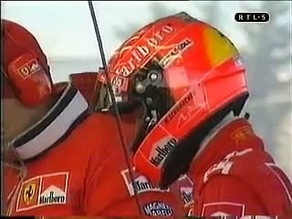 Download Video: Michael Schumacher testing F1 Ferrari 2001 - screaming F1 V10 sound