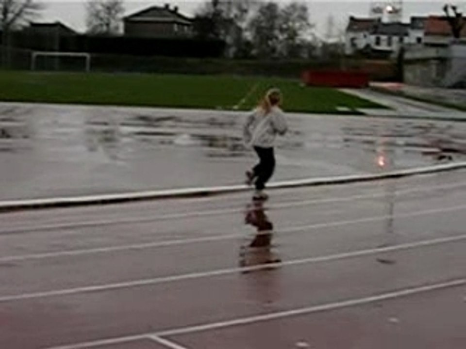 Ophelie à l'athlétisme 03-07