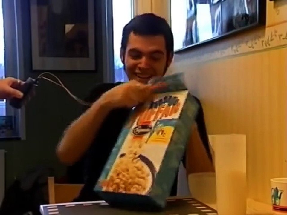 Prendre son petit déjeuner en recevant des impulsions électriques