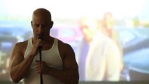 Vin Diesel rend hommage à Paul Walker en chanson