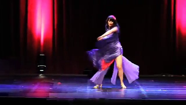 Ginger Valentine at the Crystal Palace Burlesque Show