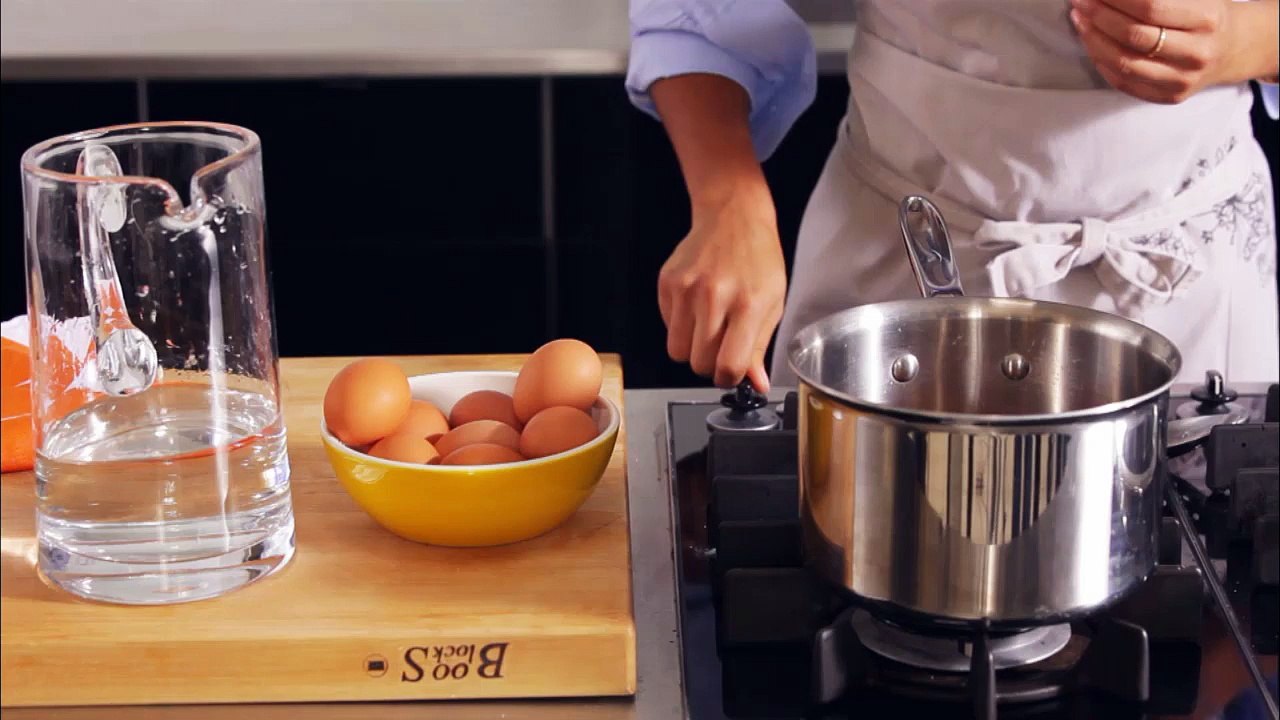Eggs 101 - Hard & Soft Boiled | How To | Food Network Asia