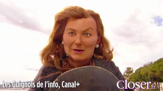 Les Guignols de l'info : la marionnette de Valérie Trierweiler critique le film de Julie Gayet