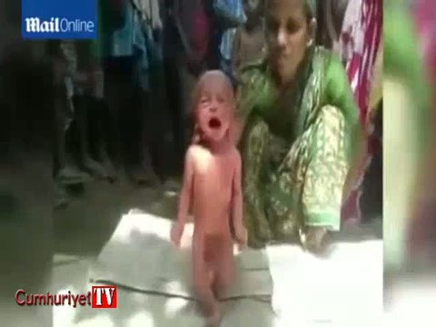 İki günlük bebeğin ateşini düşürmek için akıl almaz bir yöntem uyguladı