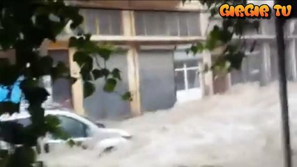 İzmir'in Ortasında 31 Yaşındaki Kadın Sele Kapıldı!!!