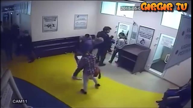 Karısından Bebeği Olacağını Duyan Adamın Müthiş Dansı!!!!!!!