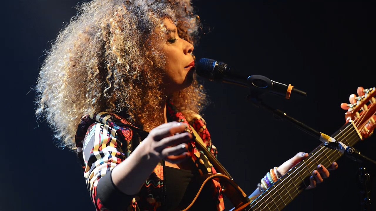 Flavia Coelho Live Tour 2015