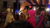 Beautiful Girls Dance On Mehndi Wedding night HD